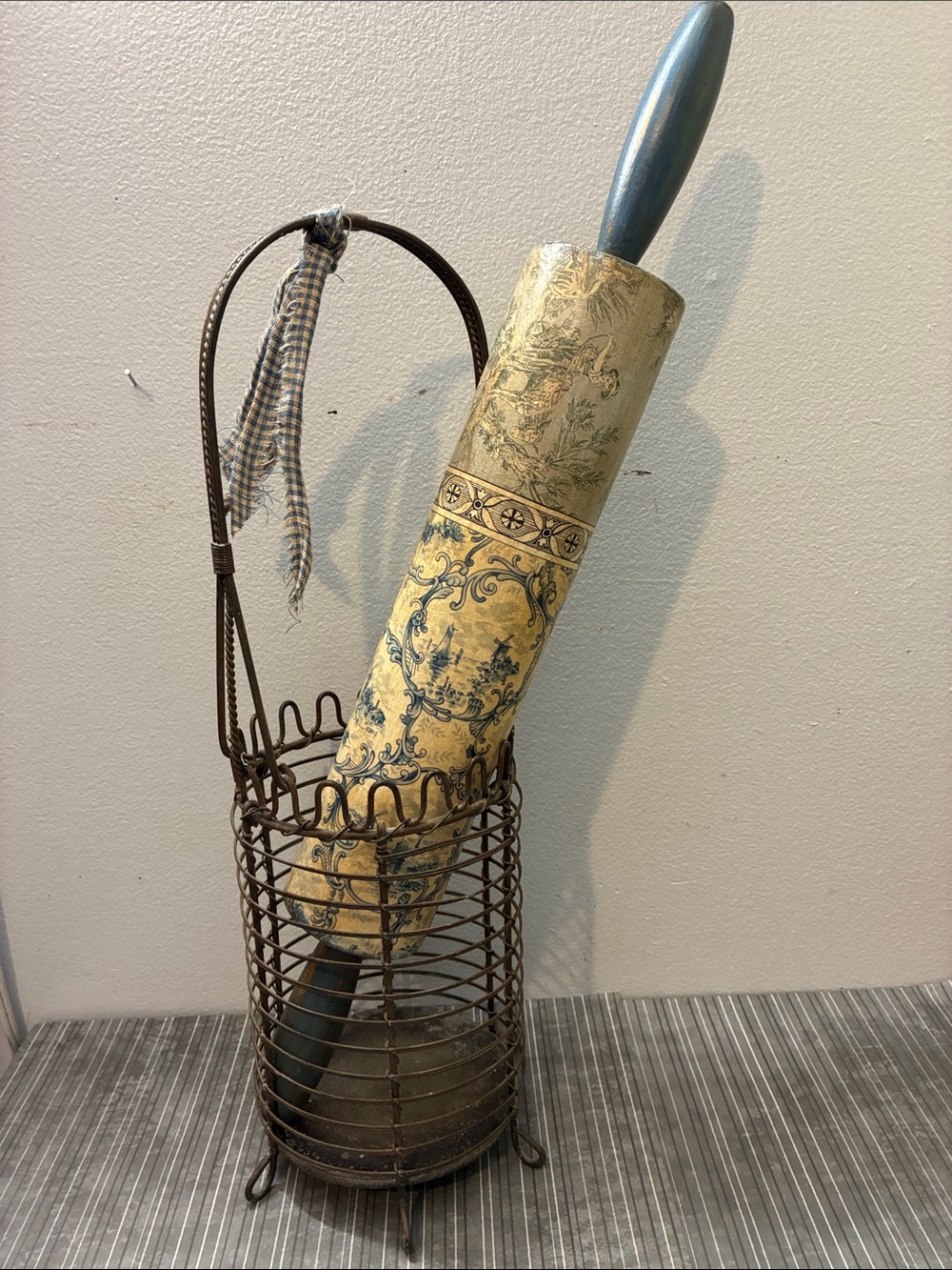 Vintage-Style Decorative Rolling Pin in a Wire Basket
